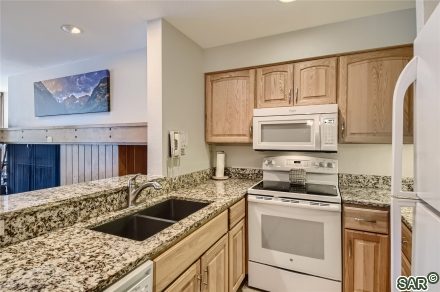 Condo in Lakeside Condo, Keystone, CO — photo 6 (MLS S376097)