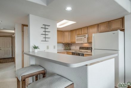 980 Lakepoint Dr photo 14