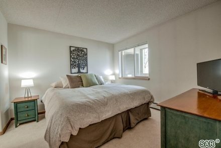 980 Lakepoint Dr photo 21