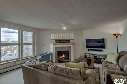 980 Lakepoint Dr photo 6