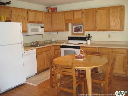 412 Galena St photo 12