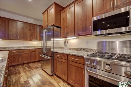 95 Riverside Place photo 12