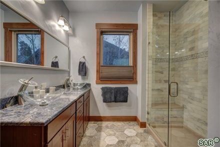 95 Riverside Place photo 20