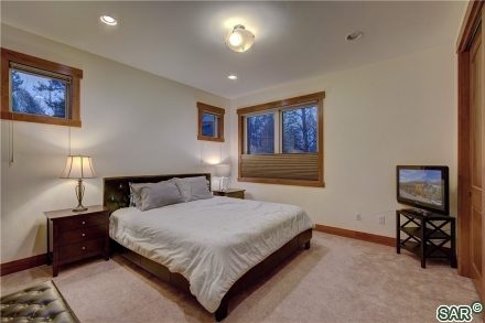 95 Riverside Place photo 24