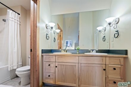 100 Dercum Square 8365 photo 37