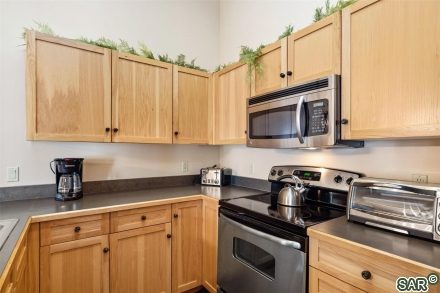 100 Dercum Square 8365 photo 7