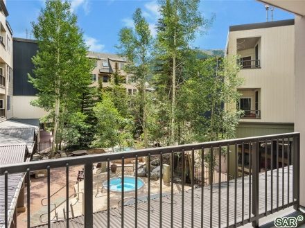 140 Ida Bell Dr photo 3