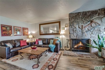 Condo in Mountain Meadows Condo, Frisco — photo 2 Condo in Mountain Meadows Condo, Frisco, CO — photo 2 (MLS S376377)