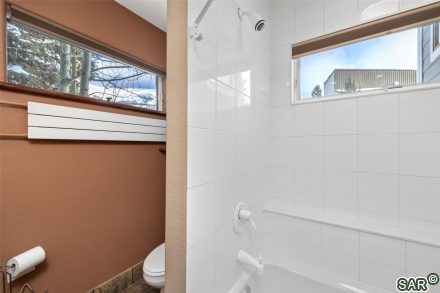 20 Uneva Place 102 photo 16