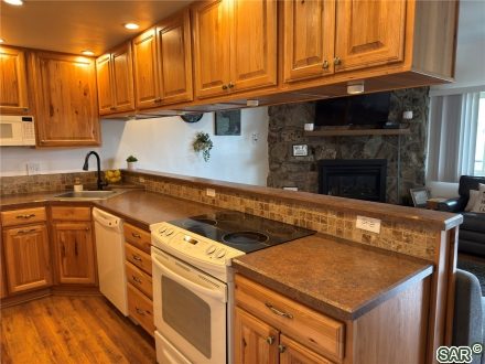 Condo in Lake View Condo, Dillon — photo 5 Condo in Lake View Condo, Dillon, CO — photo 5 (MLS S376539)