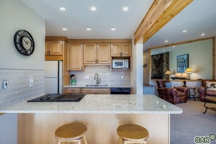 160 E La Bonte St photo 17