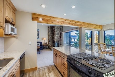 160 E La Bonte St photo 18