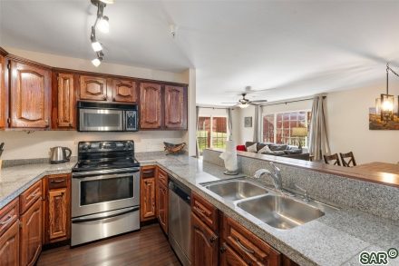293 Pelican Circle 1807 photo 16