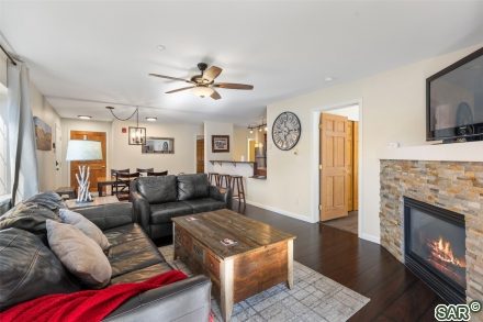 293 Pelican Circle 1807 photo 6