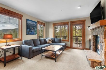 Condo in Mountain Thunder Lodge, Breckenridge, CO — photo 3 (MLS S376712)