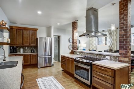 Sale in Ten Mile Suites Condo, Breckenridge — photo 1 Sale in Ten Mile Suites Condo, Breckenridge, CO — photo 1 (MLS S376713)