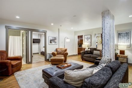 520 S French St photo 8
