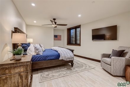536 Beeler Pl photo 29