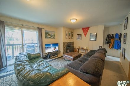 107 Peaks View Ct photo 4