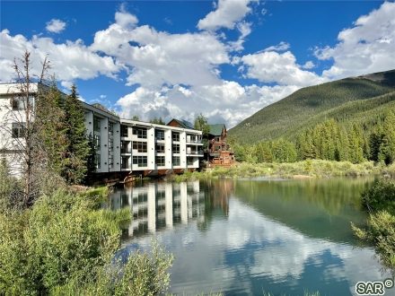 Condo in River Bank Lodge Condo, Keystone — photo 1 Condo in River Bank Lodge Condo, Keystone, CO — photo 1 (MLS S376758)