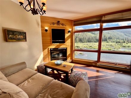Condo in River Bank Lodge Condo, Keystone — photo 3 Condo in River Bank Lodge Condo, Keystone, CO — photo 3 (MLS S376758)