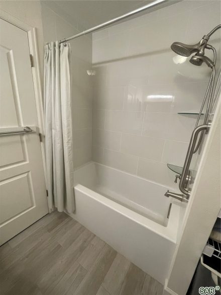1519 Point Dr photo 16