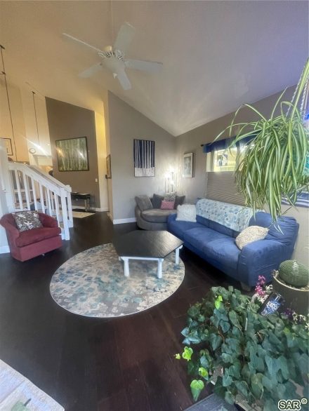 1519 Point Dr photo 2