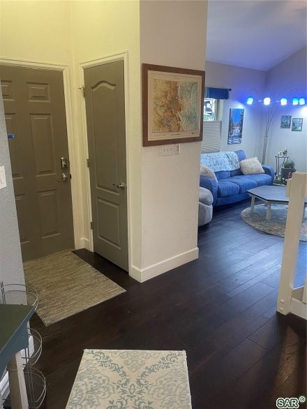 1519 Point Dr photo 3