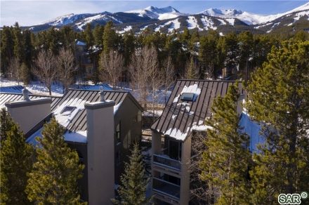 Townhome in Chimney Ridge Townhomes, Breckenridge — photo 1 Townhome in Chimney Ridge Townhomes, Breckenridge, CO — photo 1 (MLS S377024)