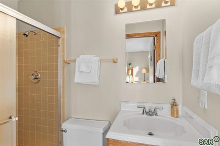 240 E La Bonte St photo 22