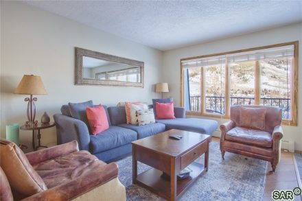 240 E La Bonte St photo 8