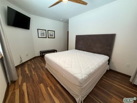 700 Lakepoint Dr photo 12