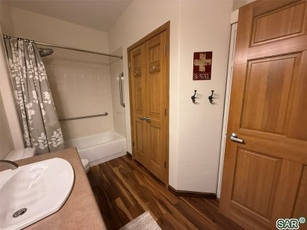 700 Lakepoint Dr photo 15