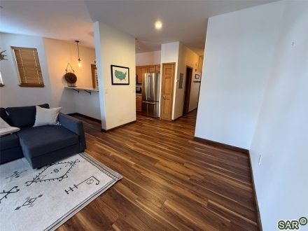 700 Lakepoint Dr photo 4