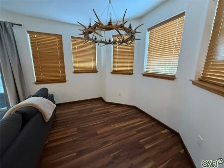 700 Lakepoint Dr photo 5