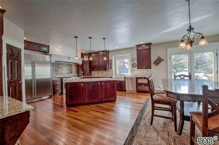 253 Hillside Dr photo 3