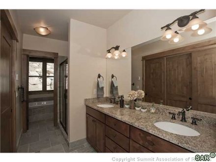 218 Caravelle Drive photo 9