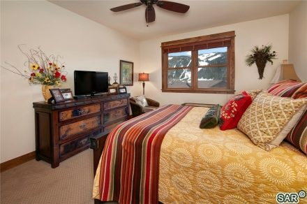 214 Caravelle Drive photo 14