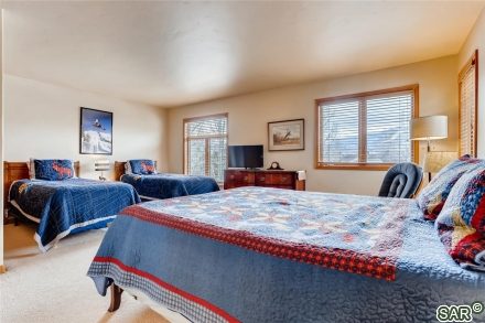1522 Point Drive B photo 15
