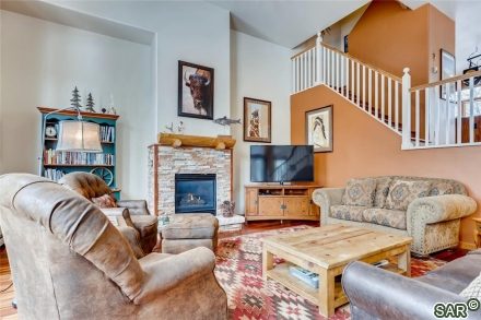 1522 Point Drive B photo 3
