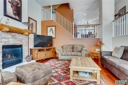 1522 Point Drive B photo 5