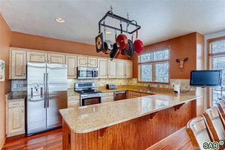 1522 Point Drive B photo 7
