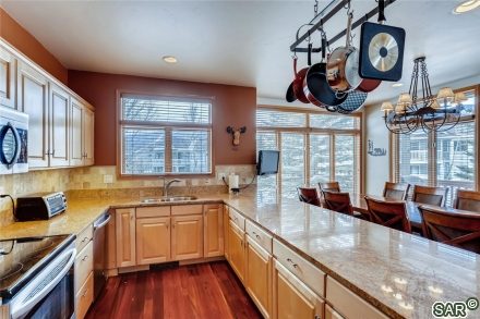 1522 Point Drive B photo 9