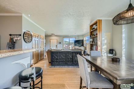 151 Elizabeth Cir photo 16