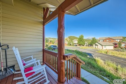 151 Elizabeth Cir photo 7