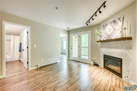 400 W Main St photo 3