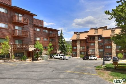 Condo in Pine Ridge Condo, Breckenridge — photo 3 Condo in Pine Ridge Condo, Breckenridge, CO — photo 3 (MLS S377426)