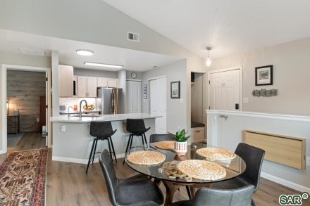1515 Point Dr photo 10