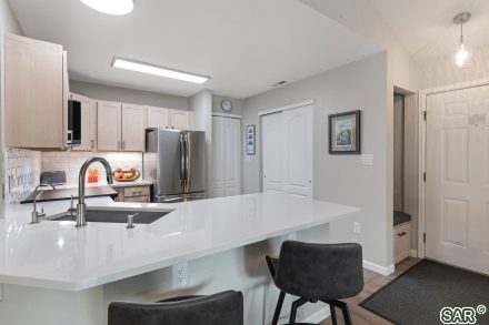 1515 Point Dr photo 11