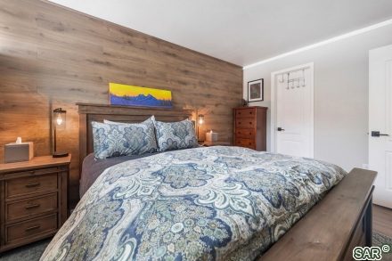1515 Point Dr photo 20